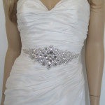 What Color of Waist Belt Should I Contrast with My White Wedding Gown? What Color of Waist Belt Should I Contrast with My White Wedding Gown?