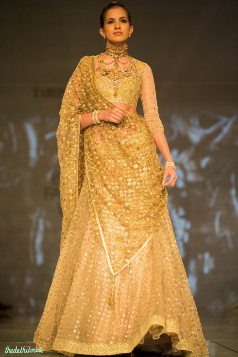 most impressive golden bridal dress (8)