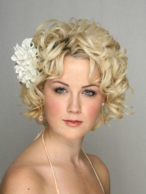 11 stunning Bridesmaid Hairstyles For Short Hairs 2