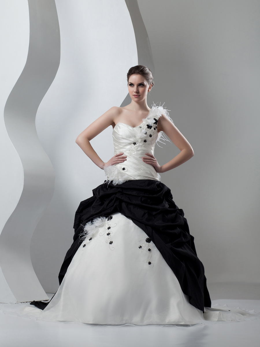 1 black and white wedding gowns