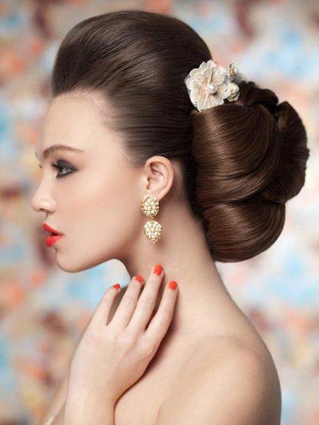 4 Beautiful bride wedding hairstyle ideas (7)