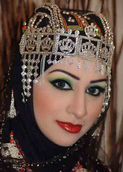 8. outstanding Bridal wedding hijab styles