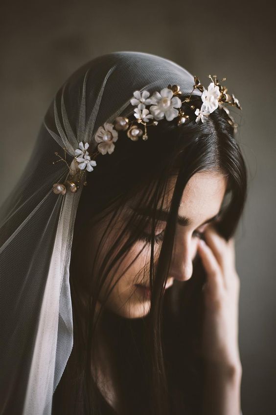 1 Unique hair accessories and headband for brides