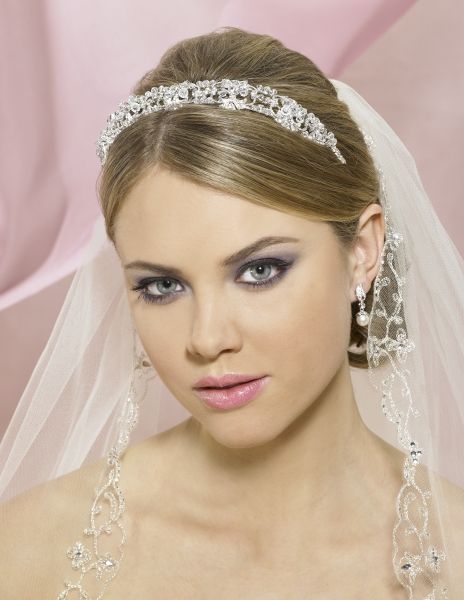 1. beautiful tiara with the veil