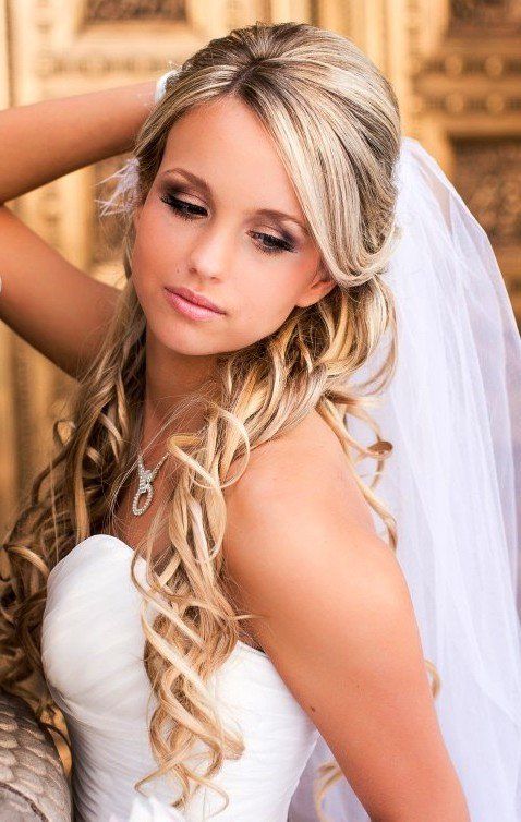 2. Half-Up, Half-Down bridal Hairstyles with veil