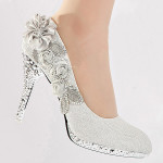 Beautiful Twinkling Bridal Foot Wears Beautiful Twinkling Bridal Foot Wears