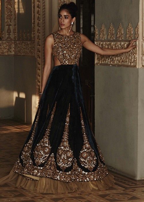 black and gold elegant bride attire