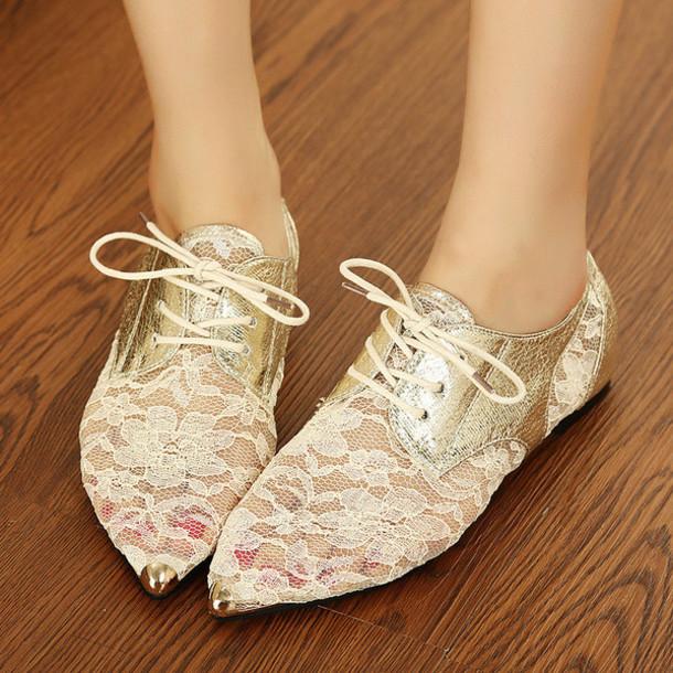 white lace wedding shoes ideas for bride (3)