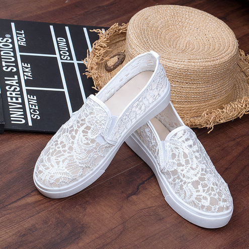 white lace wedding shoes ideas for bride (8)