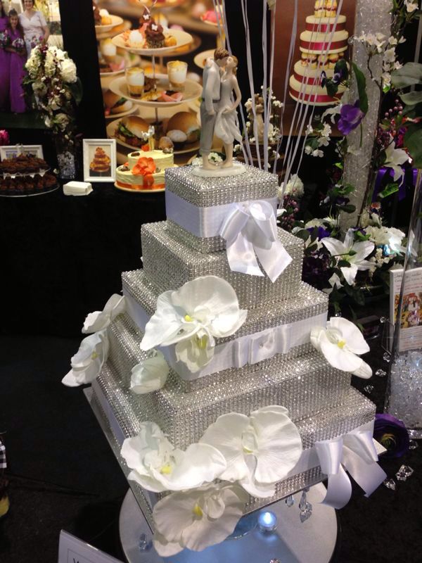 3 beautiful white wedding cakes with bling (12)