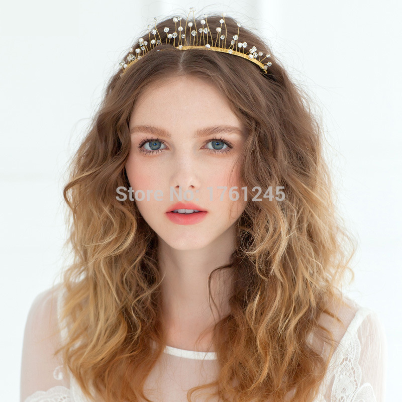 the perfect gold tiara for bridesmaid dresses (8)